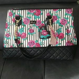 Betsey Johnson 💋Satchel ( final price drop)
